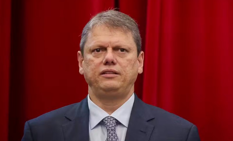 Com mais de 40% das intenções de voto, Tarcísio vence Haddad, Alckmin e Tebet em eventuais segundos turnos