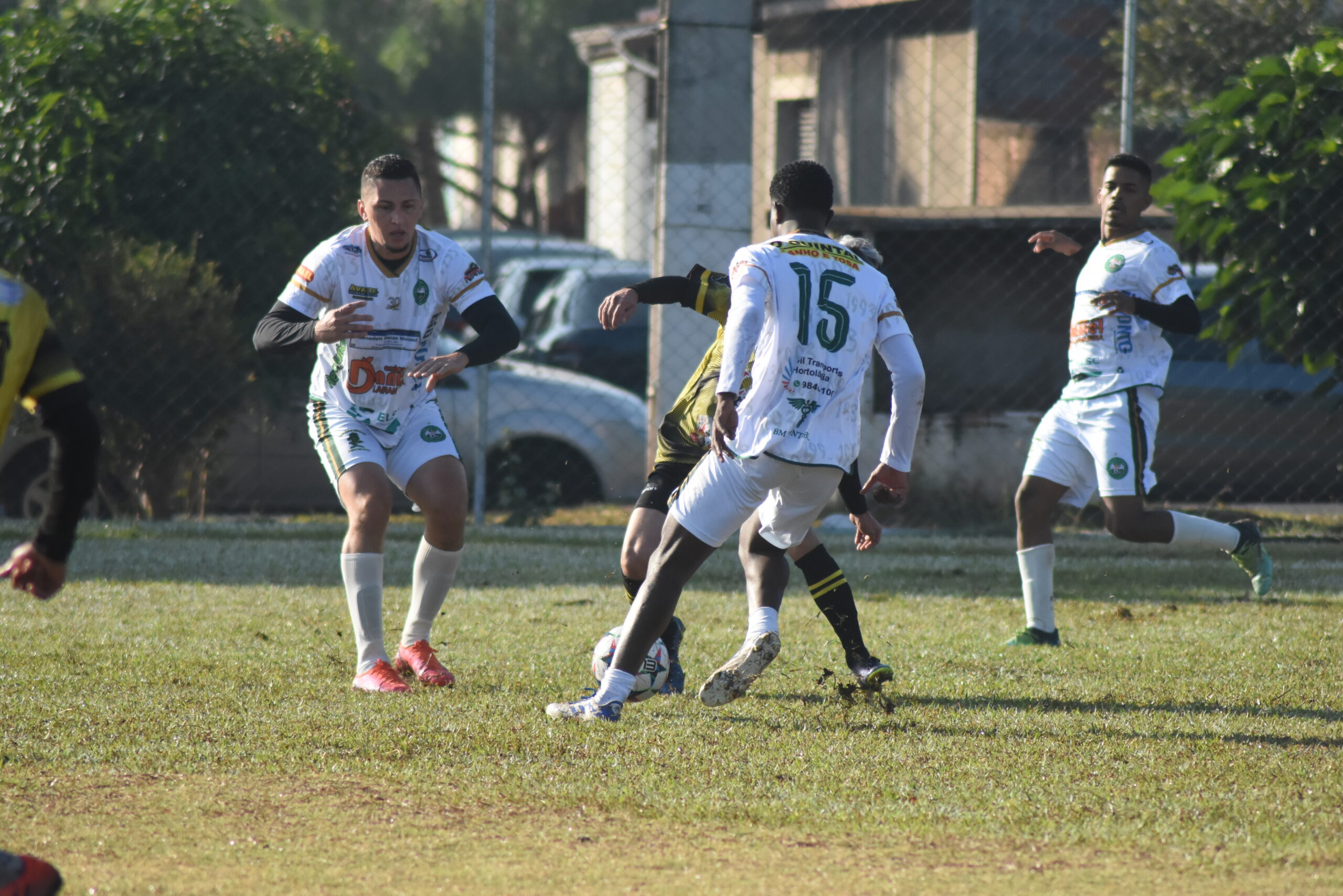 Canarinho, São Miguel, Moleque Travesso e São José decidem duas vagas para a final do futebol amador neste final de semana