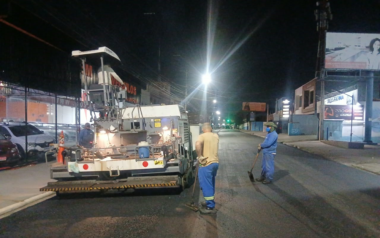 Continua recuperação do asfalto na rua Antônio Fernandes Leite, principal área comercial do Rosolém 